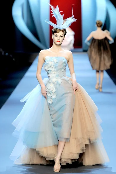 Look 22